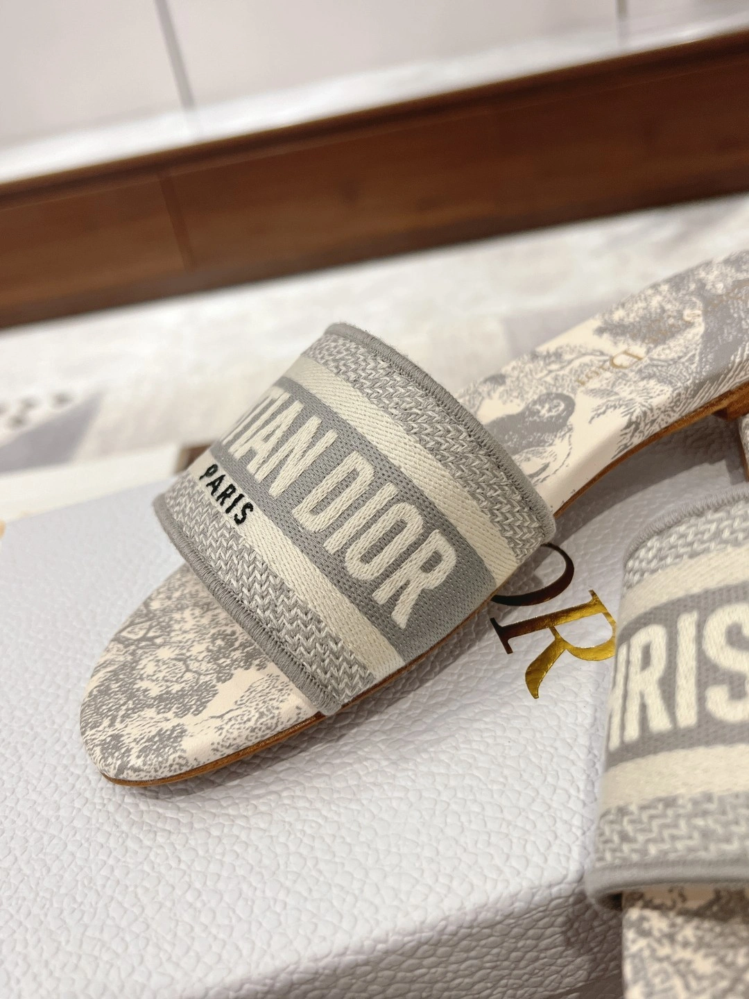 COCO-- 4ior KCQ209TJE_S34G sheepskin Heel height：1.5CM item:D-X000G0340